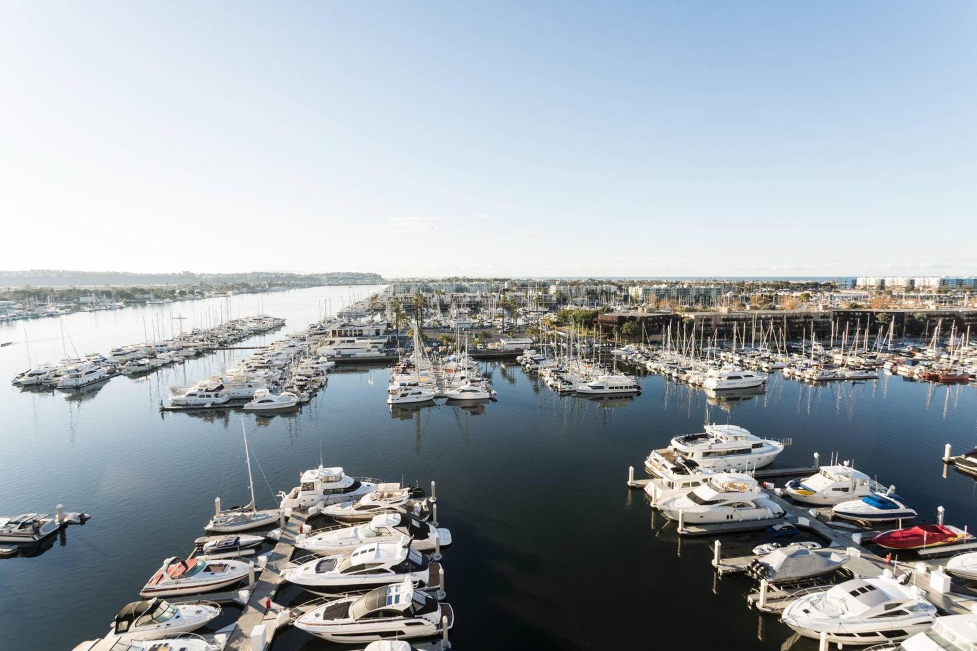 Hotel The Ritz-carlton, Marina Del Rey
