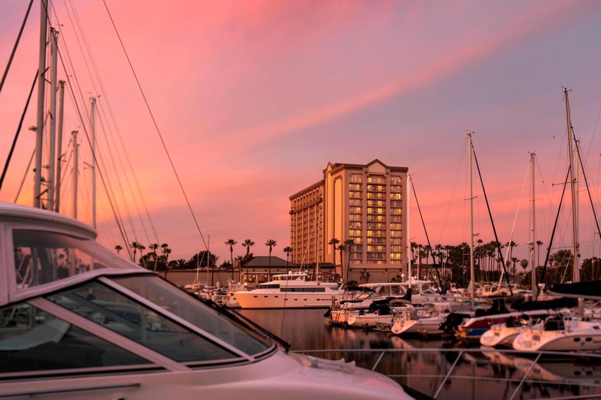 The Ritz-carlton, Marina Del Rey Hotel 5*